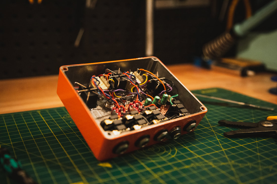 Boutique guitar amplifier and pedal custom builds